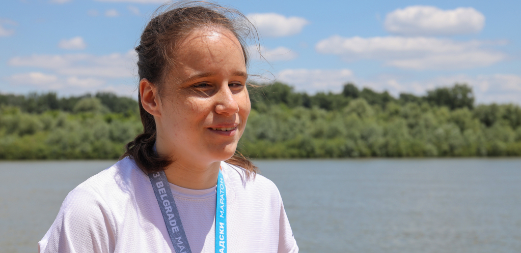 ZA NJU NEMA PREPREKE Alo! vam predstavlja još jednog maratonca heroja:  Trči, Iskra, trči!