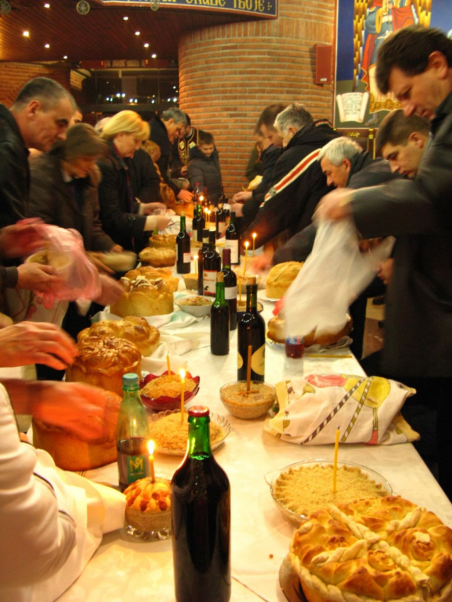 GREŠKE KOJE PRAVIMO PRILIKOM SLAVLJENJA SLAVE Narod ne poštuje ova crkvena pravila