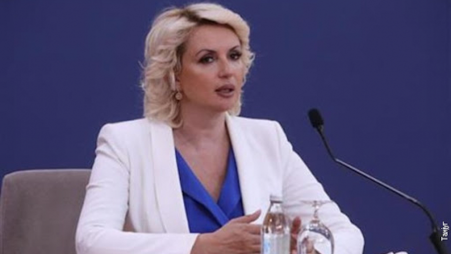 MODNA LEKCIJA DARIJE KISIĆ TEPAVČEVIĆ: Ovako treba da se oblači svaka poslovna žena!