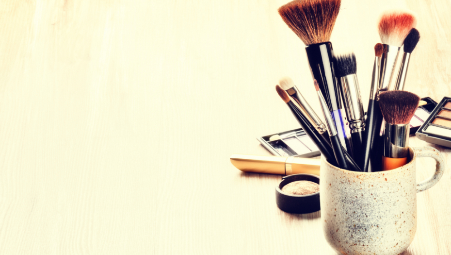 Ne bacajte pare: Napravite sami sredstvo za čišćenje četkica za šminku