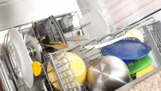 TRI GREŠKE KOJE SVI PRAVIMO Mašina za pranje sudova treba na ovaj način da se koristi