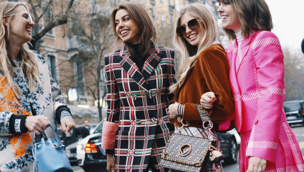 SITNICE KOJE VRAĆAJU VREME Uz pomoć aksesoara izgledaćete 5 godina mlađe