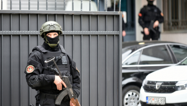 SPREMA SE MASAKR U ULCINJSKIM ŠKOLAMA?! Crnogorskoj policiji stigla dojava, zaposleni odmah evakuisani