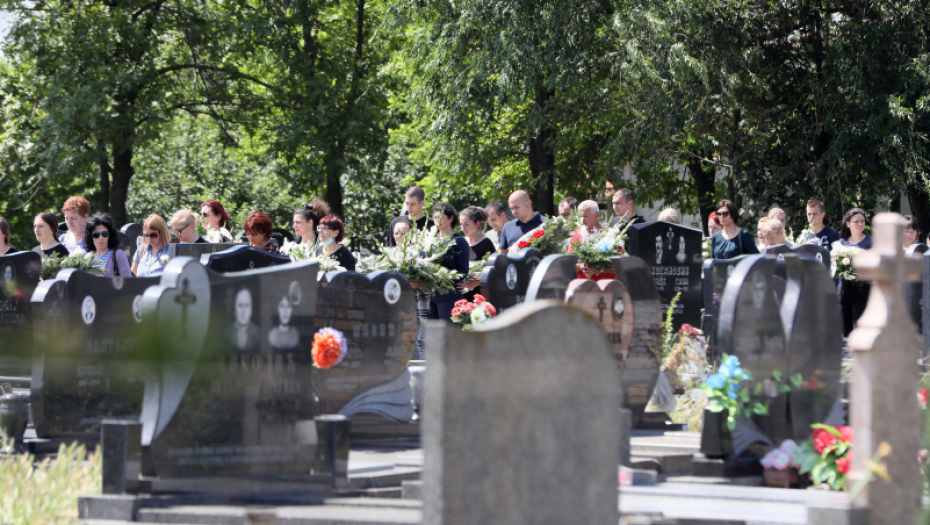 JEZIV SLUČAJ NA GROBLJU KOD SOKOBANJE Iskopali pokojnika, a lobanju ostavili pored