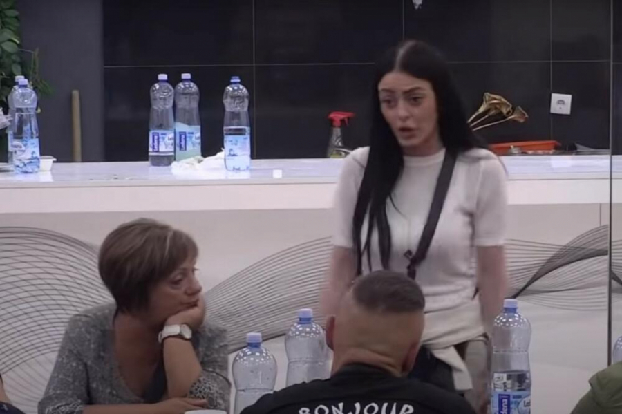 TARA NIJE IMALA ŠTA DA JEDE I HTELA JE TVOJ STAN! Nenadova bivša verenica ostavila naciju u šoku, Jelena priznala da je i sama kontaktirala Simovu, o reperovoj reakciji se još priča (FOTO)