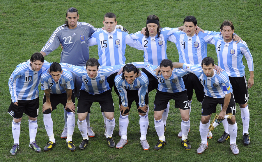 ČUVENI ARGENTINAC OKAČIO KOPAČKE O KLIN Karlos Tevez objavio da je završio fudbalsku karijeru