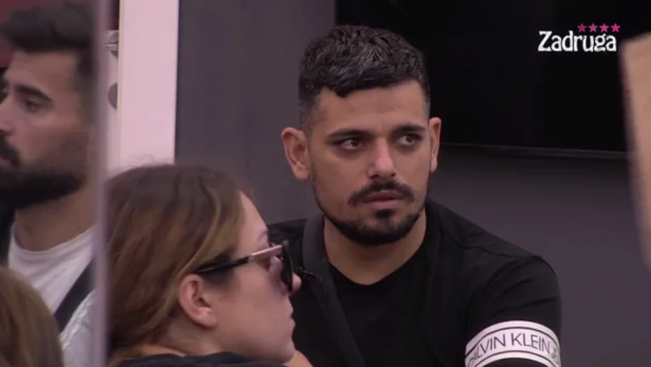 PO**O SNIMAK TRESE JAVNOST! Oglasio se Bora Santana nakon skandala sa tranvestitom