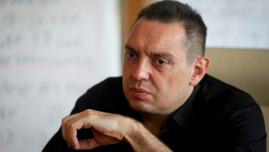 Ministar Vulin povodom nasilja na Voždovcu: Imajte poverenje u svoju policiju, nasilnike dajte nama