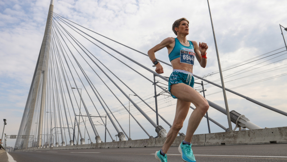 VAŽNO ZA SVE TRKAČE Šta ako tokom Beogradskog maratona bude pakleno? Ovo su zlata vredni saveti za velike vrućine (FOTO)