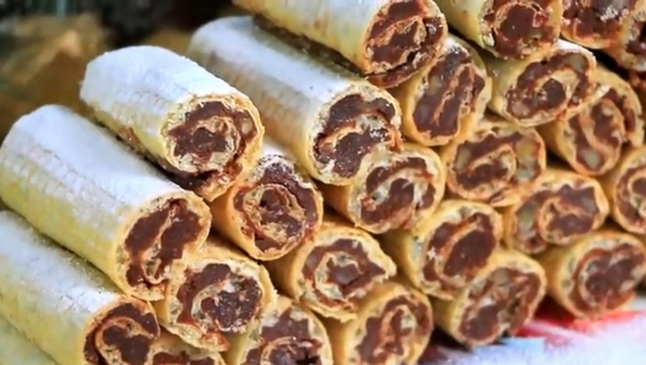 Čokoladni kolač, gotov za deset minuta: Probajte rolnice od oblandi