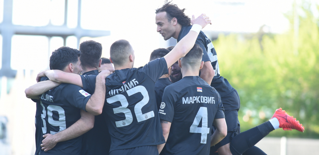 SPREMAJU TRANSFER BOMBU Partizan dovodi napadača iz Premijer lige (FOTO)