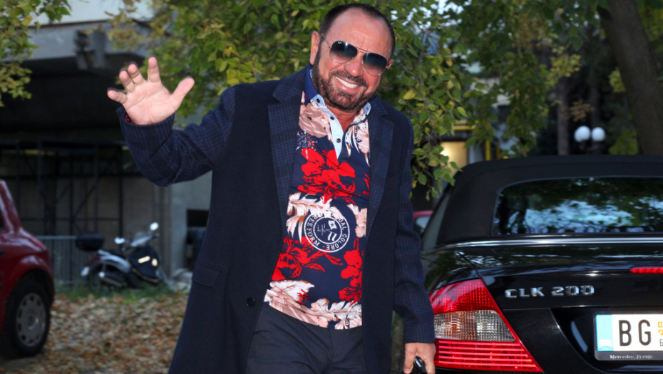 MILE KITIĆ OTKRIVA KOLIKO MU JE BIO TRNOVIT PUT NA POČETKU KARIJERE Pesma koja ga je proslavila nije bila namenjena njemu