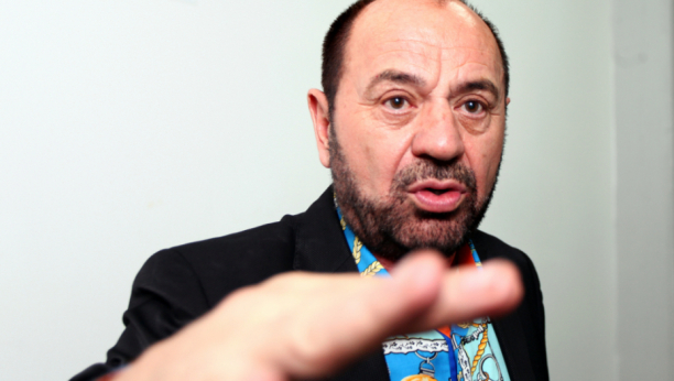 POLICAJAC MU REKAO DA IZAĐE IZ KOLA I IZVADIO PIŠTOLJ Mile Kitić u tom trenutku bio je van sebe, otkriveni svi detalji