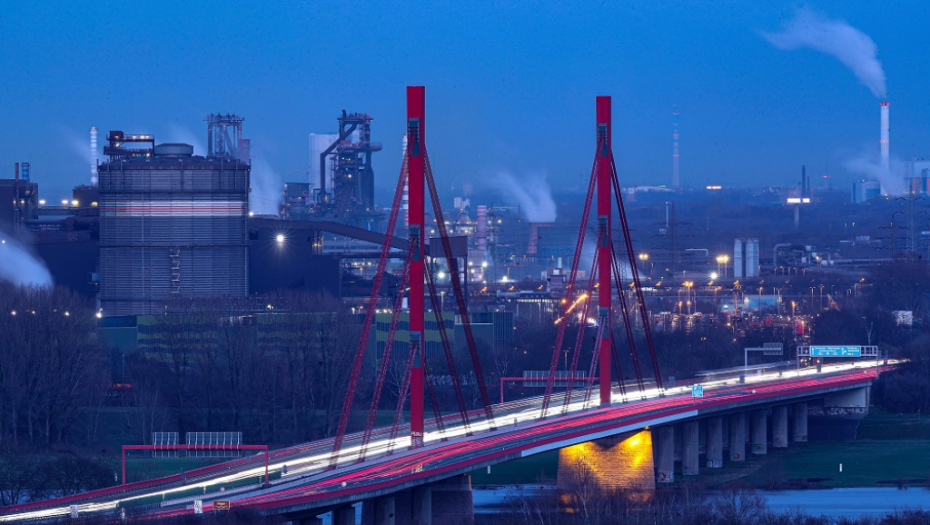 STRATEŠKI UGOVOR SA NAJVEĆOM MAĐARSKOM ENERGETSKOM KOMPANIJOM Ugovor sa MVM otvara vrata Evrope za Južnu Bačku