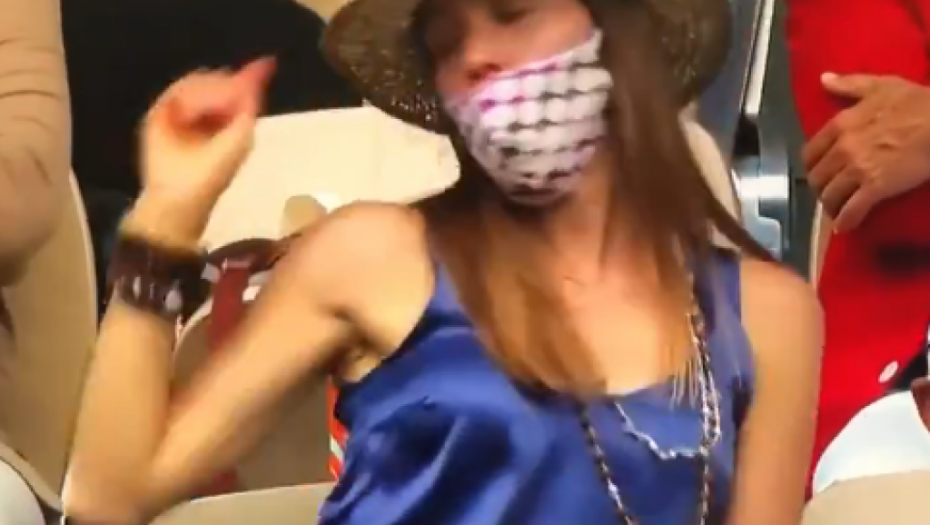 SVI SU GLEDALI U NJU! Jelena se pojavila na Noletovom meču, nije mogla da se smiri! (VIDEO)