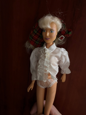 FENOMEN! I posle 30 godina lutka Lepe Brene ima svoje kupce, nećete verovati kako sada izgleda barbika koju su nekada svi želeli