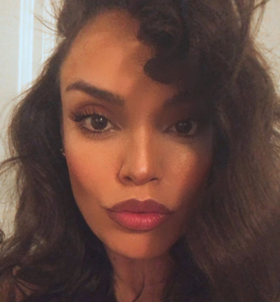 ZBOG EKSPLICITNIH FOTOGRAFIJA NA SEDAM MESECI NAPUSTILA SRBIJU, A SADA OTKRIVA KOLIKO VOLI DA SE PROVODI Sofija Rajović: U kafani sam kao puštena s lanca