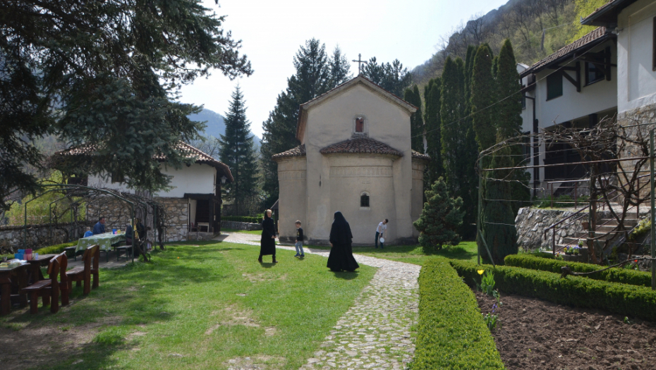 SVETO MESTO U SRBIJI KOJE ISPUNJAVA ŽELJE: Potrebno je da uradite samo jednu stvar pri poseti manastiru i sve će biti uslišeno!