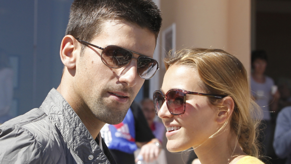 PRAVE DVORSKU LUDU OD MENE, OMAKLO MU SE DA JE SA MNOM! Jelena Đoković besna nakon glasina da je Novak vara sa Marijom Karan!
