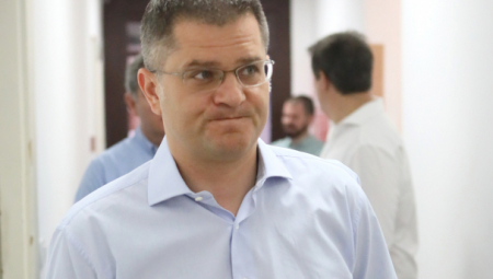 SIMPATIZERI OPOZICIJE SLAVE SMRT IVANA TASOVCA: Bezdušnici ga mrtvog razvlače!