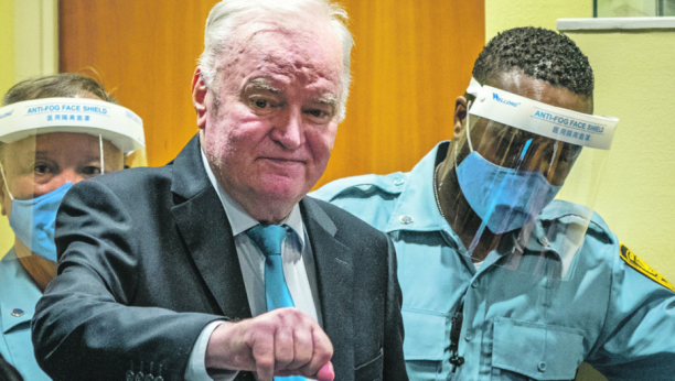 VELIKI UDARAC ZA HAŠKI TRIBUNAL Sudija Nijambe dokazala - Ratko Mladić ima alibi za Srebrenicu!