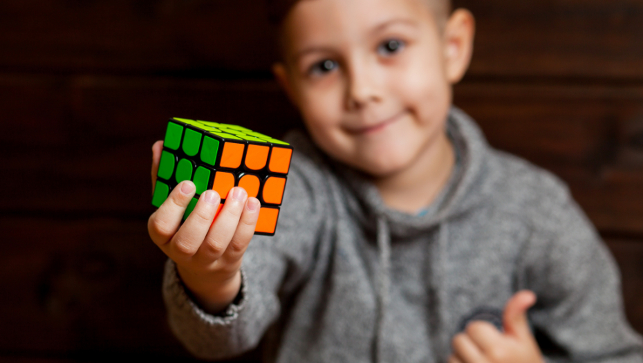 JEFTIN, A ZANIMLJIV POKLON ZA SVAKU PRILIKU Svi ukućani će uživati u zabavi