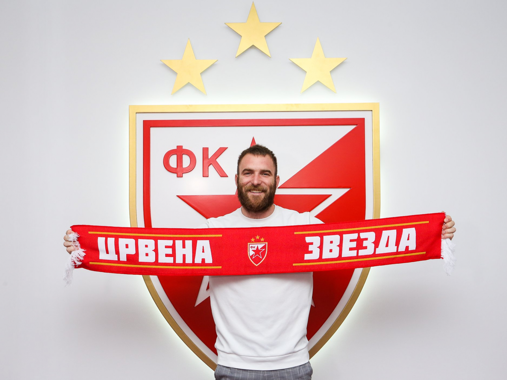 STIGLA VIŠEMILIONSKA PONUDA NA 