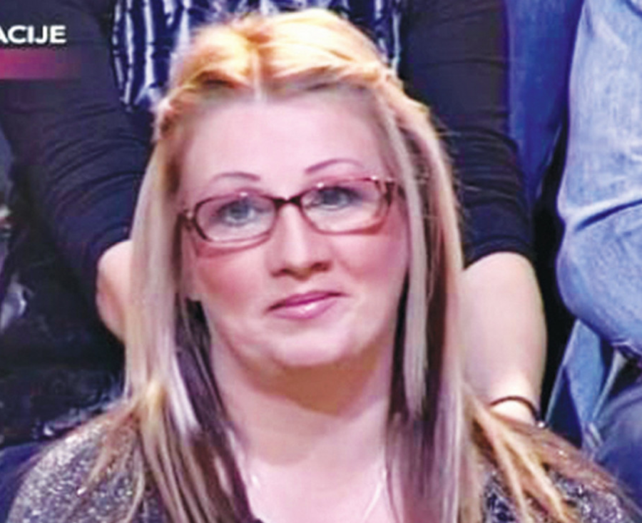 OVO JE SESTRA KRISTIJANA GOLUBOVIĆA! Vešto izbegava medije, bratu daje potpuno podršku u rijalitiju, a sličnost između njih je neverovatna (FOTO)