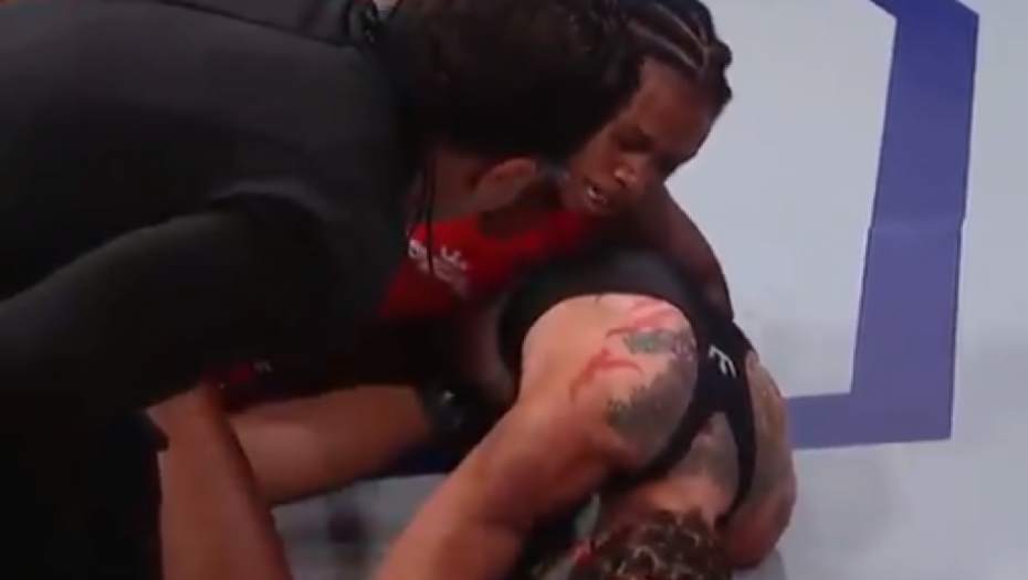 UNIŠTILA JE PROTIVNICU! Dvostruka olimpijska šampionka imala uspešan MMA debi! (VIDEO)