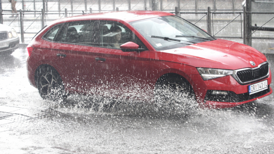 MAGLA USPORAVA SAOBRAĆAJ Oprez zbog moguće poledice zbog nižih temperatura