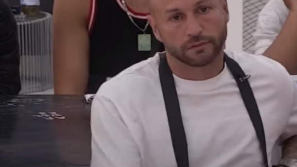 OTAC TI JE SILOVATELJ I ALKOHOLIČAR  Zadrugari videli trenutak kada je Ša platio Tarinu kaznu, žestoko ga napali, a on na ivici nervnog sloma!