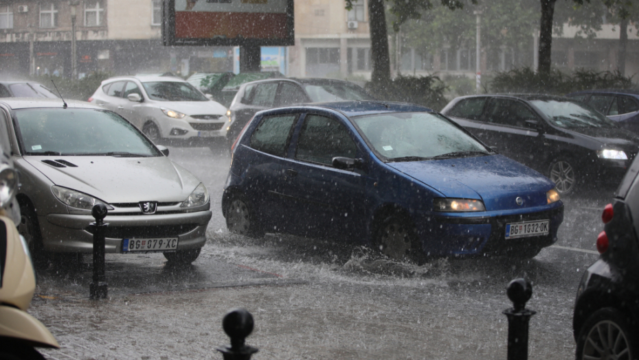 UPOZORENJE DO KRAJA DANA! Potop u Srbiji, stiže jak ciklon, moguće i poplave