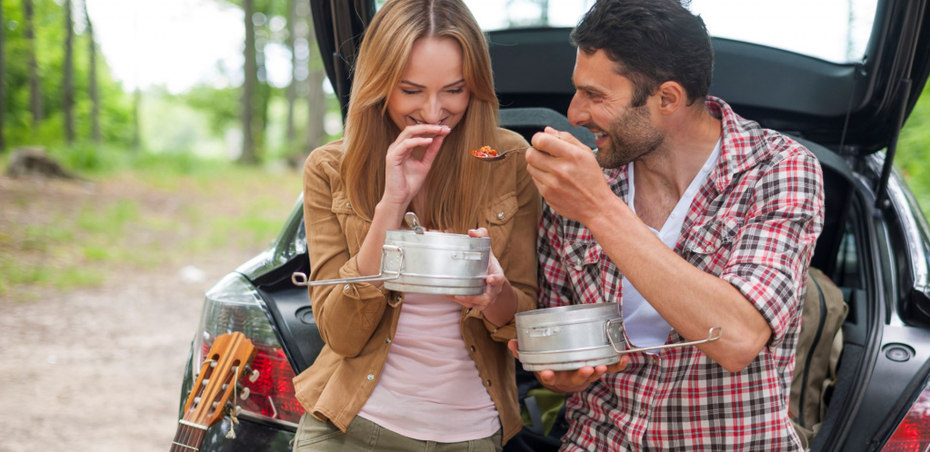 Obratite pažnju na sigurnost: Evo kako da sačuvate hranu u automobilu i koje namirnice da ne nosite na put