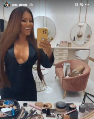 Seka Aleksić išla na remont grudi?! Ovakav dekolte nikad niste videli na pevačici - svi komentarišu ovaj detalj! (FOTO)