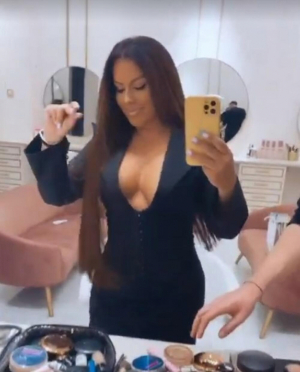 Seka Aleksić išla na remont grudi?! Ovakav dekolte nikad niste videli na pevačici - svi komentarišu ovaj detalj! (FOTO)