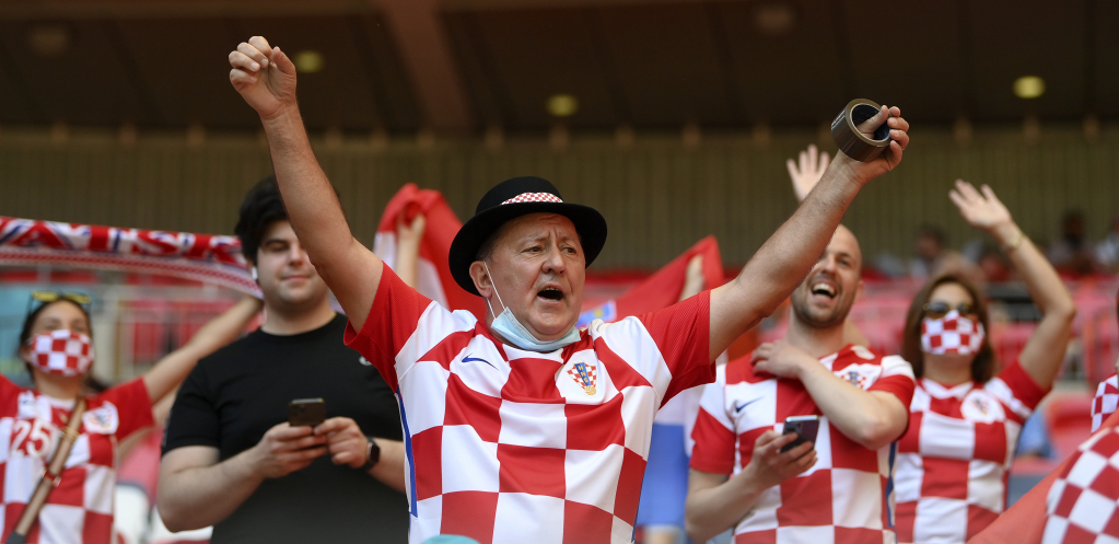 JEZIVE PRETNJE SRBIMA Navijači Hajduka bolesnim rečenicama udarili na naš narod