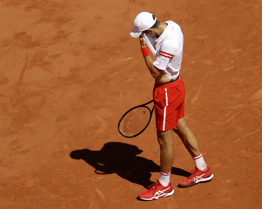 OVAJ ČOVEK JE NEUNIŠTIV Nole se vratio posle 0:2 i osvojio drugi Rolan Garos (VIDEO)