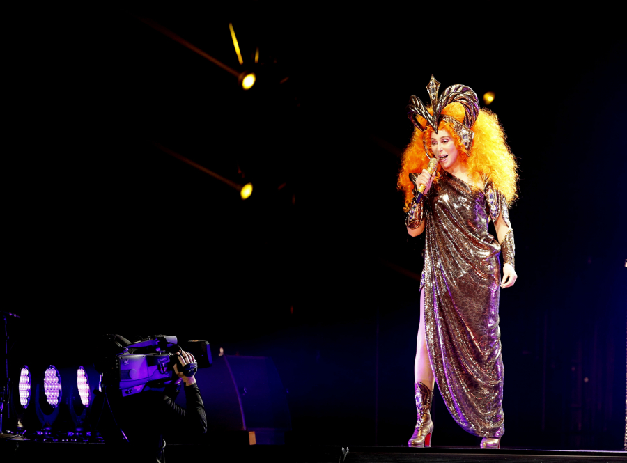 DIVA SLOMLJENA OD BOLA Preminula majka čuvene pevačice, njene reči kidaju dušu (FOTO)