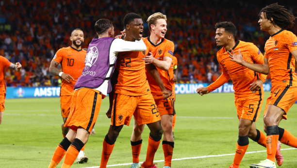 VAR IH POGURAO Holandija u goleadi bolja od Ukrajine