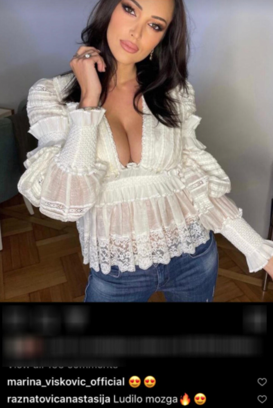 PRIJA I NJEN DEKOLTE NA IZVOLTE  Aleksandra izbacila grudi u prvi plan, pa novom fotkom srušila Instagram, Anastasija nije odolela i odmah se oglasila (FOTO)
