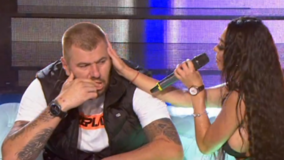 GASI INTERNET, ČUPAJ KABLOVE Maja prešla igricu, gore društvene mreže zbog nezapamćenog blama: Idem u Kinu da treniram male Japankinje! (VIDEO)