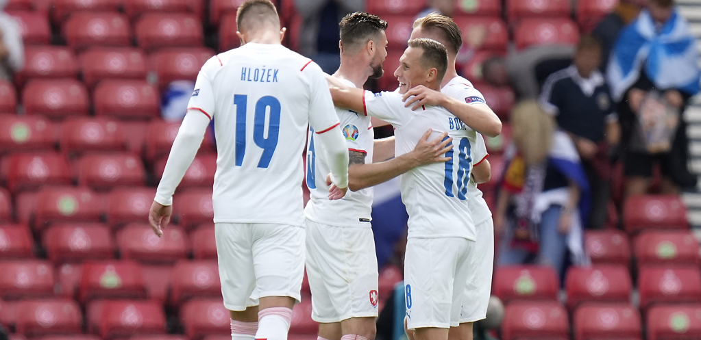 MAGIJA U GLAZGOVU! Fenomenalni Šik doneo pobedu Češkoj!