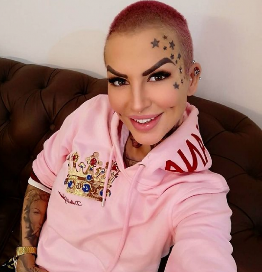 JOŠ JEDNA DRAMA NA VENČANJU Pozlilo joj ispred hotela u toku slavlja Kaće i Gobelje