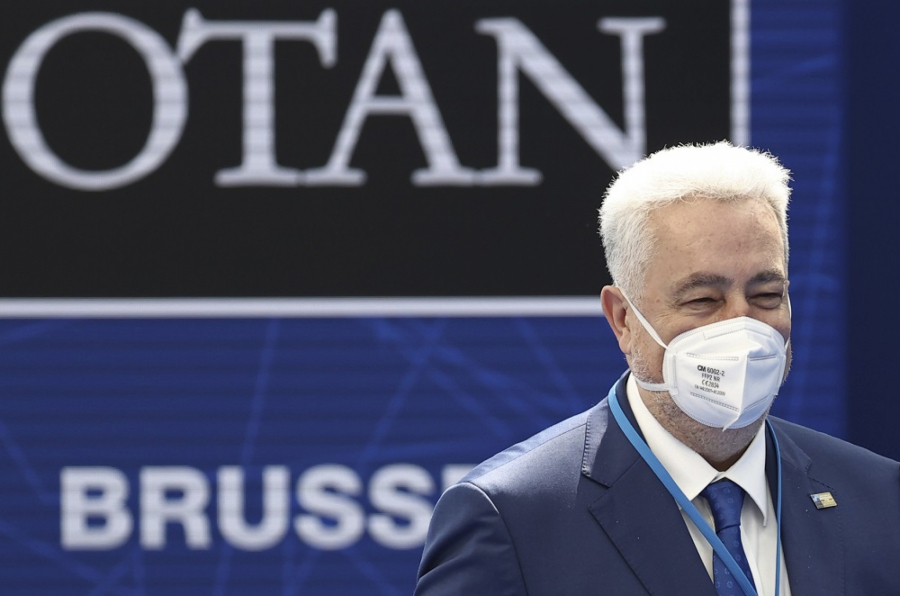 VUČIĆ ODUVAO KRIVOKAPIĆA! 