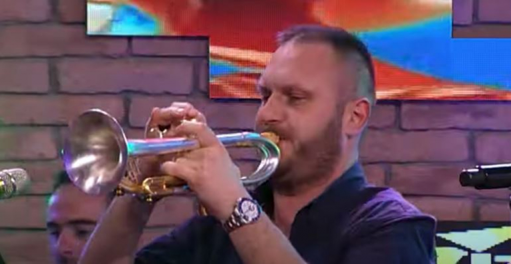 NOVAK ĐOKOVIĆ STIGAO U BEOGRAD! Večeras je velika proslava povodom trijumfa na Rolan Garosu, ovaj muzičar će zabavljati goste!