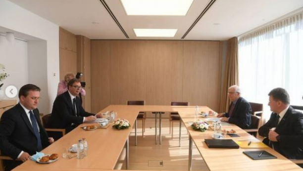 REŠAVA SE PITANJE KOSOVA Dok Vučić vodi tešku bitku u Briselu, ministar Vlade Srbije poslao poruku celom srpskom narodu: Evo šta se stvarno dešava