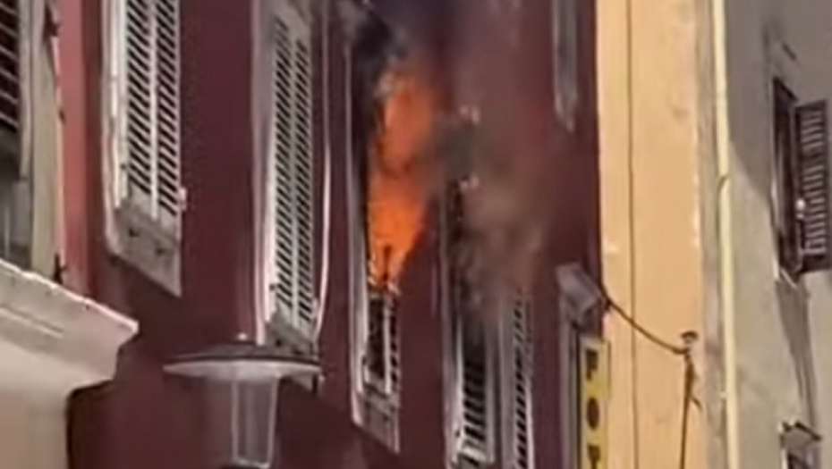POŽAR U ZADRU: Gust dim se širi gradom, vatrogasci i policija evakuišu građane (VIDEO)