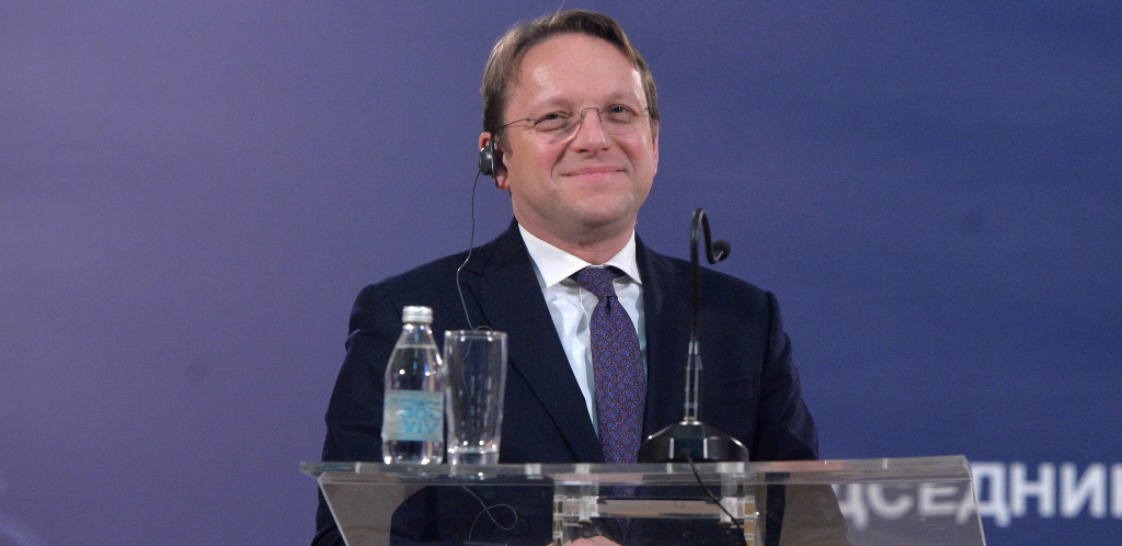 VARHELJI ČESTITAO VUČIĆU Radujemo se što ćemo sarađivati sa vama na putu Srbije ka EU! (FOTO)