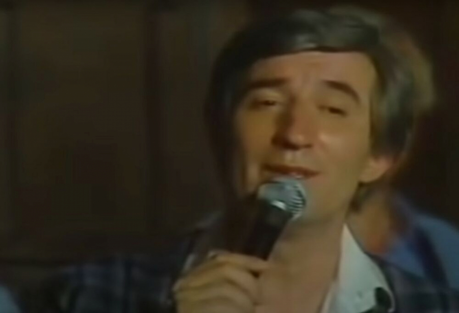 MESEC DANA NIJE MOGAO DA UMRE JER GA JE SAVEST UBIJALA Ovo je razlog svađe braće Novice i Tome Zdravkovića, posla je bilo i za advokata!