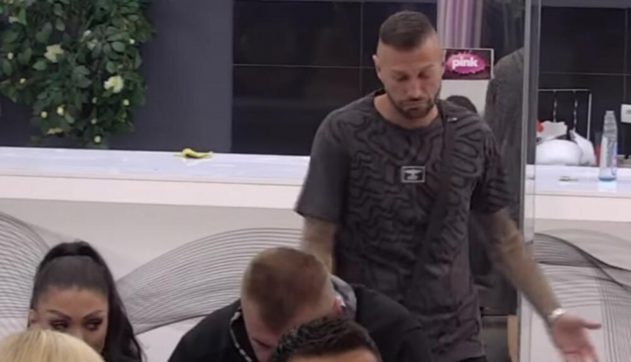 ŠA SAZNAO ZA MENSURA I TARU! Reper nije znao gde se nalazi od besa, Mina ga dodatno uništila: Znam da su zajedno, podsmevaju mu se!